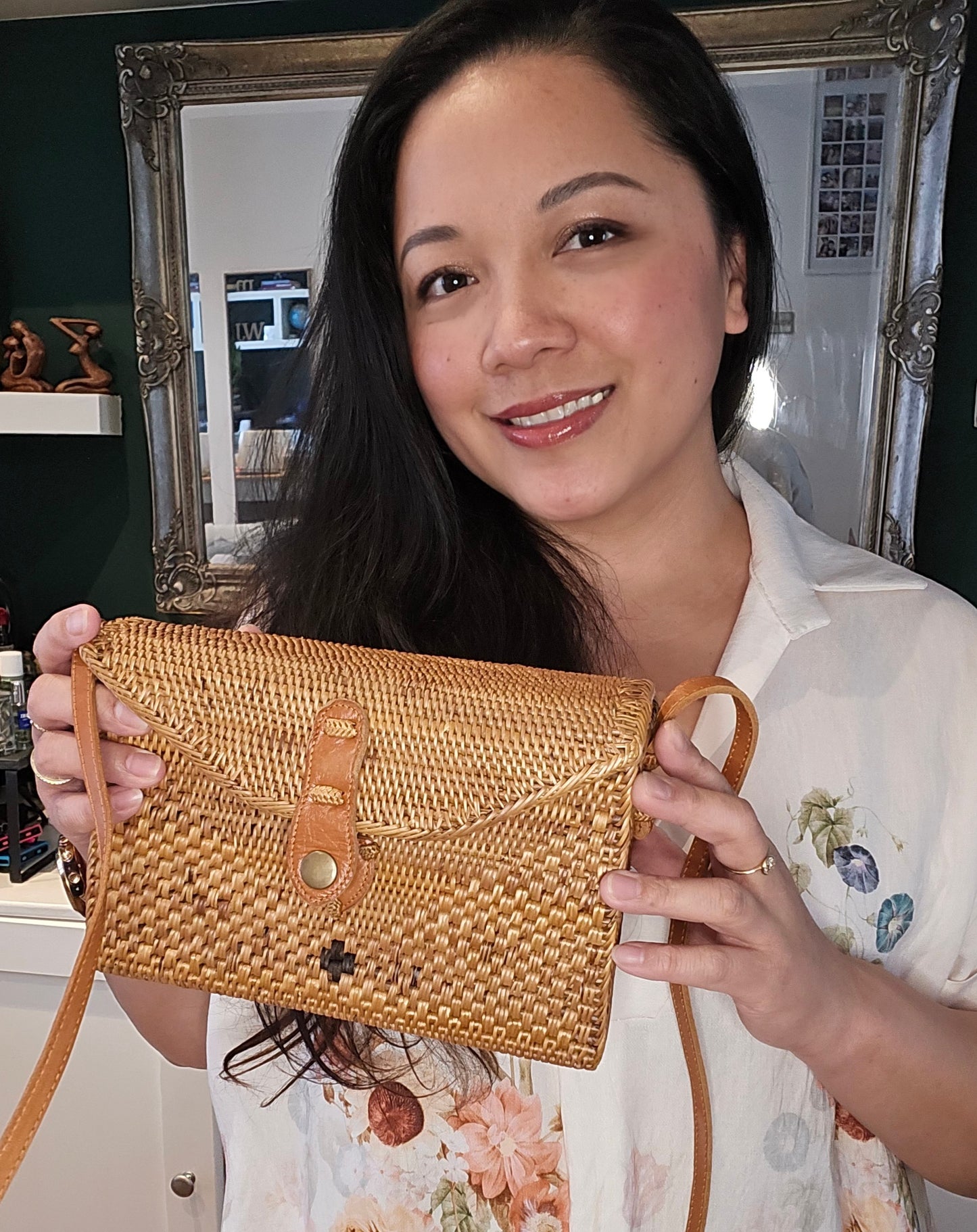 Rectangle Rattan bag with leather strap and leather buckle closure